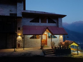 Mother Tree Inn & Cafe